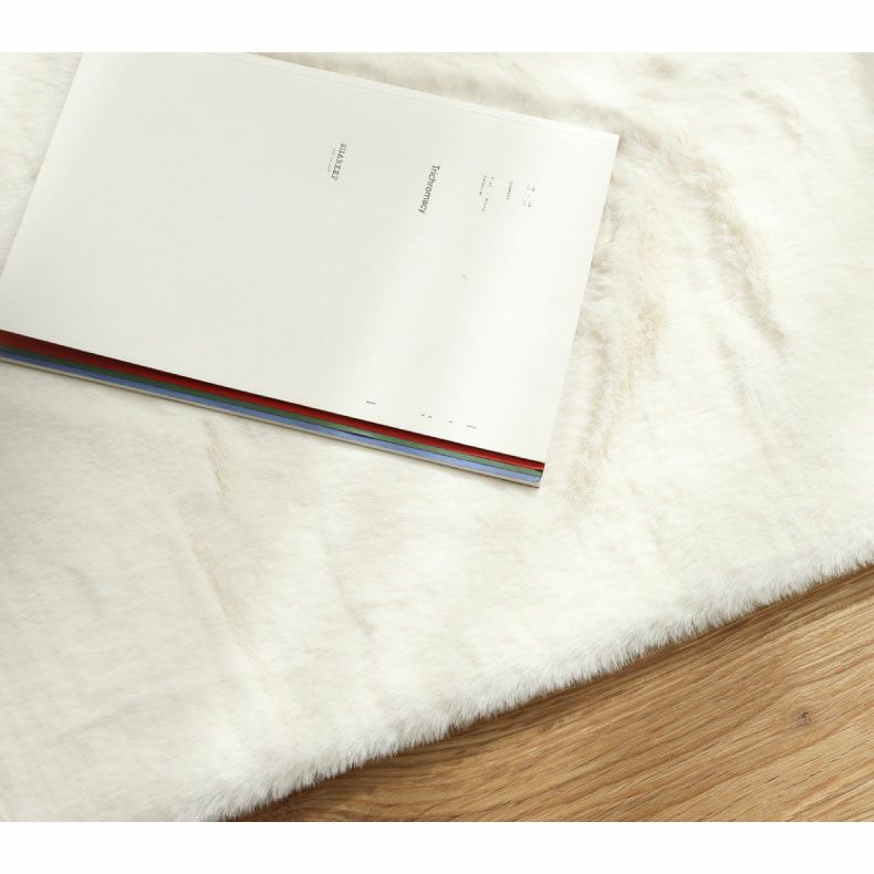 ベルギー製 高品質ラグ ロイヤルリビング 約135×190cm Amazon | 【高級人気商品】ロイヤルカーペット 高級シルクタッチ