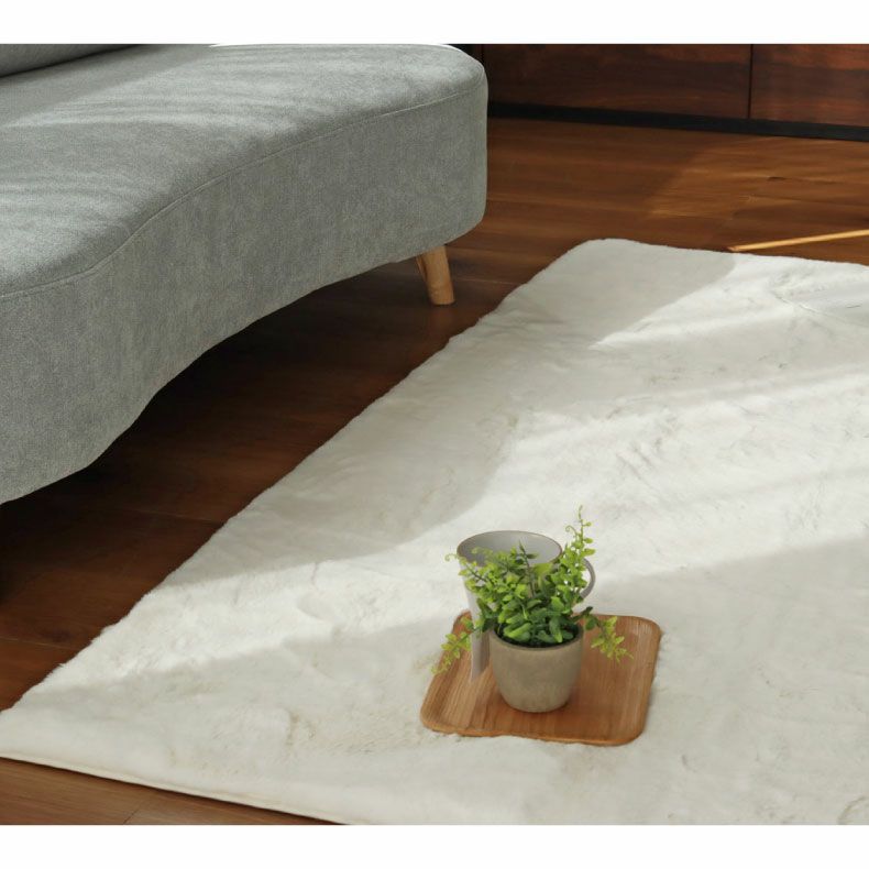 ベルギー製 高品質ラグ ロイヤルリビング 約135×190cm Amazon | 【高級人気商品】ロイヤルカーペット 高級シルクタッチ
